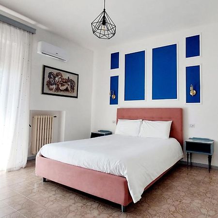 2 Santi - Suite And Rooms Lecce Exterior foto